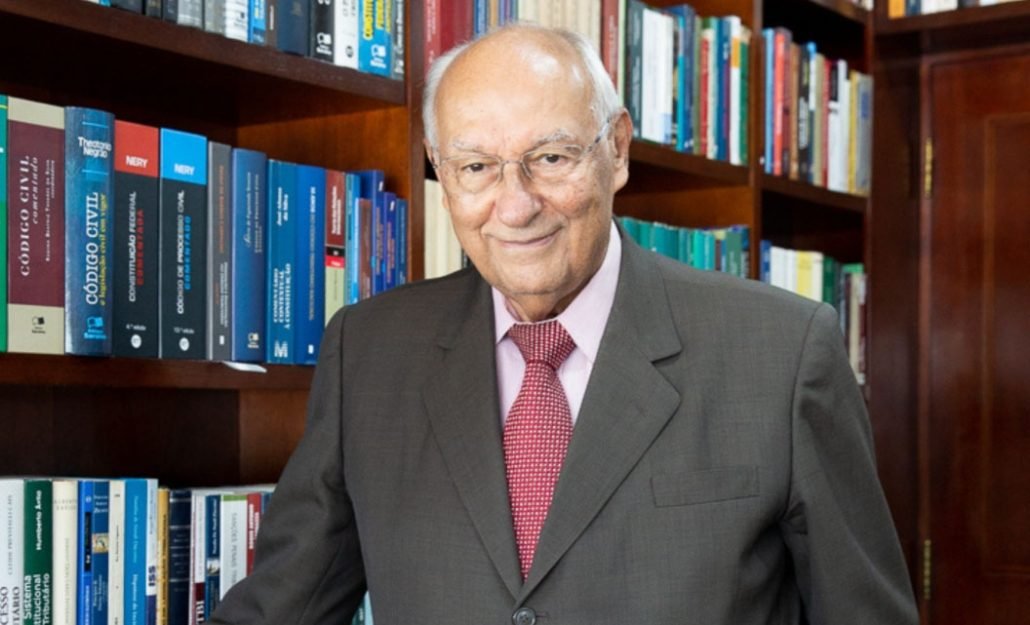 A eleição presidencial: três observações e uma sugestão
